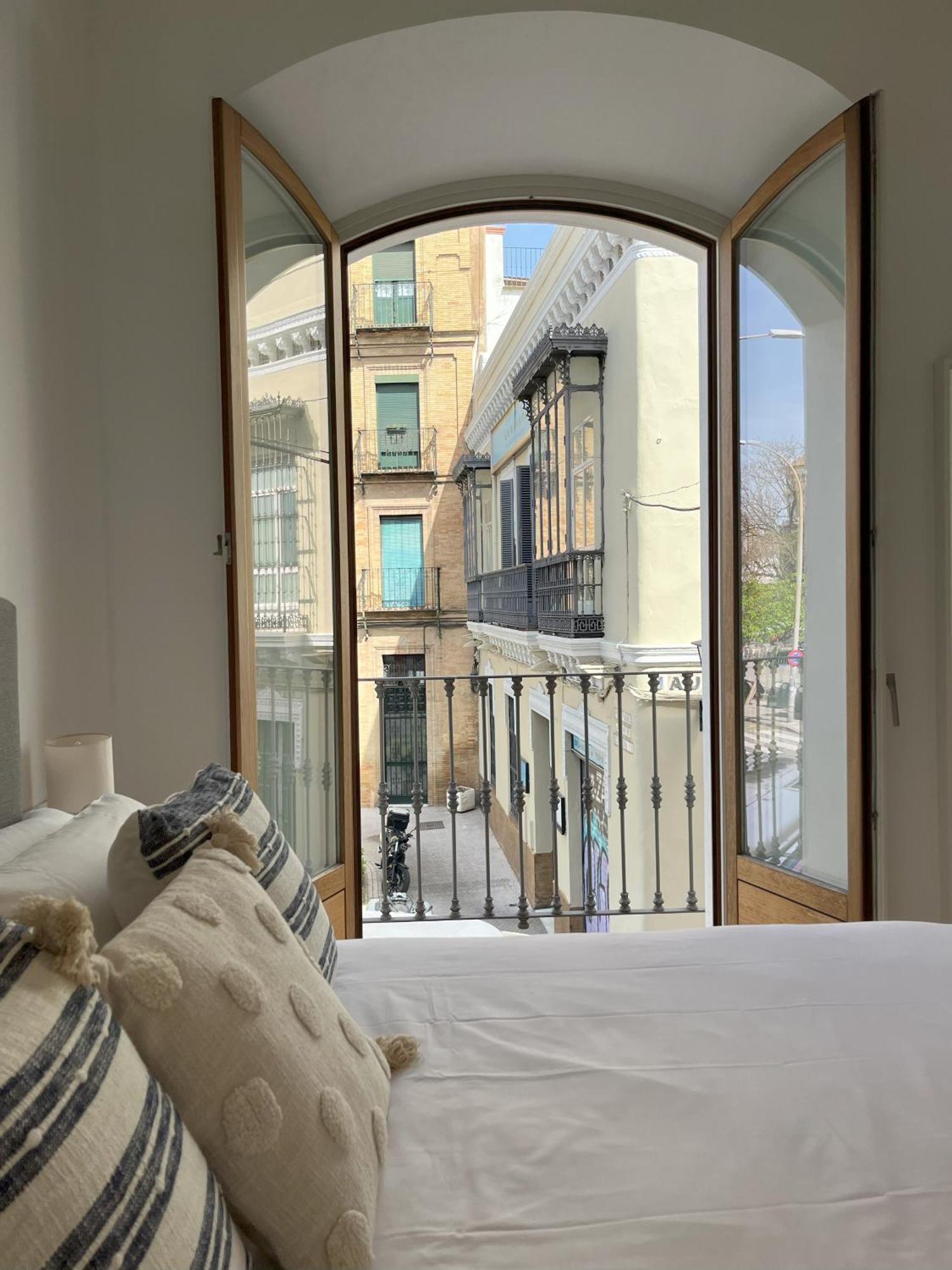 Balcones De Jauregui Premium Apartment Seville Exterior photo